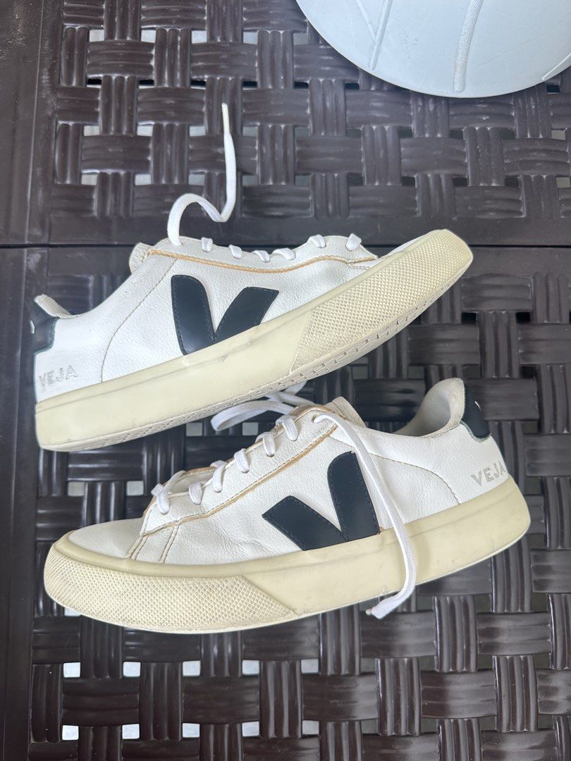 Veja Esplar Leather Sneakers - White/Black (Category: Sneakers) located in Quezon City. Submitted by sammylicious (Listing ID 1429347890, Image 3). Description: Veja Esplar sneakers in white leather with black logo. Features a beige sole and white laces. The size is EUR 37, US 6, UK 4, and BR 35. Made in Brazil..