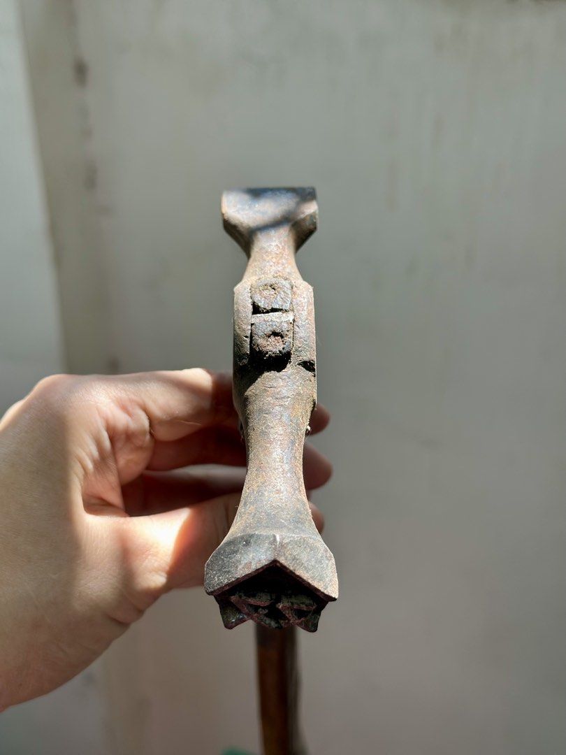 Vintage Hammer with Wooden Handle (Category: Construction Tools & Equipment) located in Davao. Submitted by furendorithrifter (Listing ID 1429499600, Image 3). Description: .