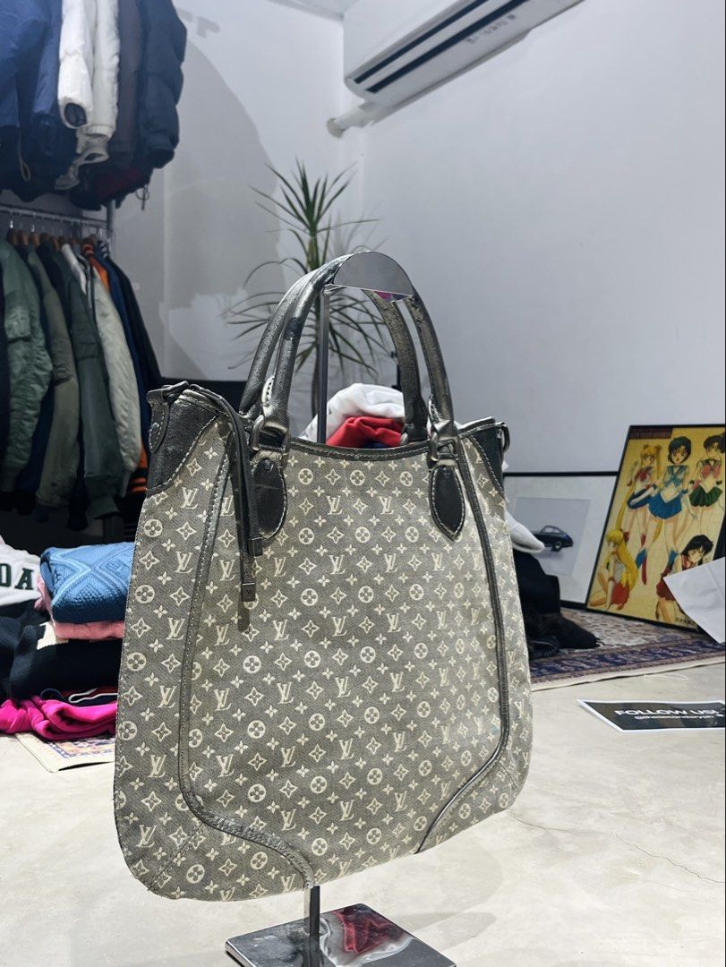 Vintage Louis Vuitton Monogram (Category: Luxury Bags & Wallets) located in Bulacan. Submitted by groundloot727 (Listing ID 1429439987, Image 1). Description: missing sling still presentable vintage.