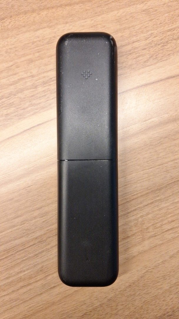 Xbox 8bitdo remote controller (Category: Xbox) located in Singapore. Submitted by michael_lim_79 (Listing ID 1429439069, Image 2). Description: No box and working condition. .