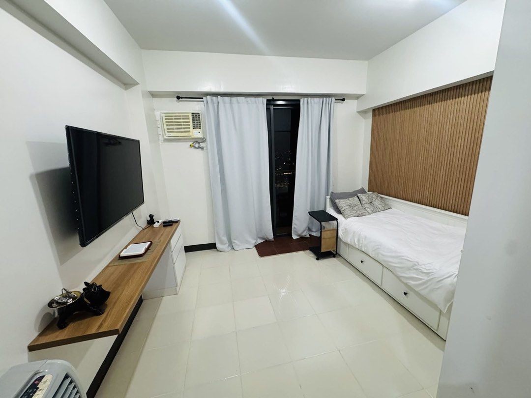 Zadia Greenfield - Tower 2 (Category: Apartments & Condos) located in Manila. Submitted by aohcee_42767b (Listing ID 1429412530, Image 2). Description: Zadia Greenfield Tower 2 Greenfield City, Santa Rosa, Laguna Details: - Unit Size: 24sqm - Studio unit - 1 bathroom - Fully Furnished - Rental Rate: 18k/mo - 1 Mos. Deposit, 1 Month Advance (association dues to be added) Furnitures and Appliances incl: - Sofa-bed (convertible to a double bed) - Ki