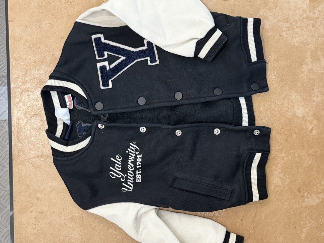 Zara and H&M 2-4 years old (Category: Babies & Kids Fashion) located in Quezon City. Submitted by lsgphto (Listing ID 1429378548, Image 3). Description: Selling my sons Sweater, jacket and pants from 2-4 years old. From Zara and H&M check my other listings for other photos(10 lang kasi limit ni caroussel) SELLING AS BUNDLE ONLY P2,000.