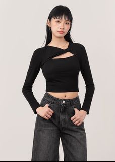 (Category: ) located in . Submitted by byeclothes (Listing ID 1424662268, Image 1). Description: .