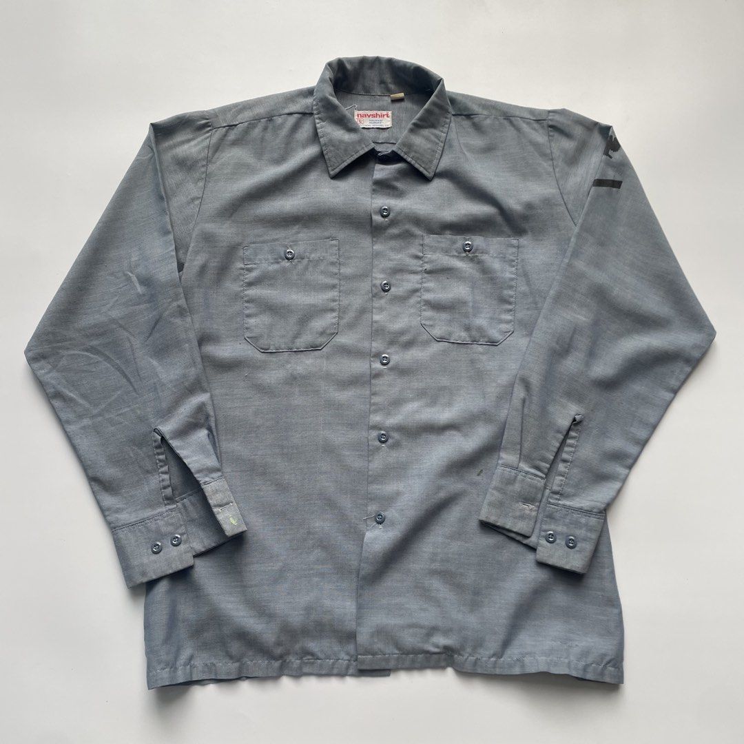 80s USN Chambray Work Shirt (Category: Tshirts & Polo Shirts ) located in Manaoag. Submitted by mayonaise.store (Listing ID 1424618999, Image 1). Description: 80s US Navy Chambray Work Shirt Pit to pit 23.5 Length 28 Shoulder 18 Sleeve 25.