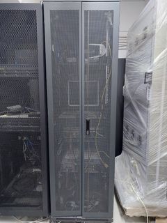 Server Cabinet454046173931120640