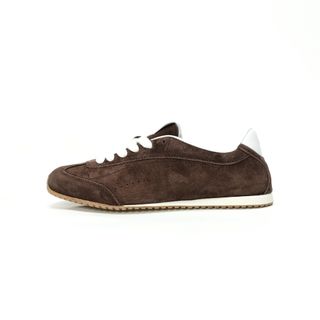(Category: ) located in . Submitted by sneakers-shop (Listing ID 1424657620, Image 1). Description: .