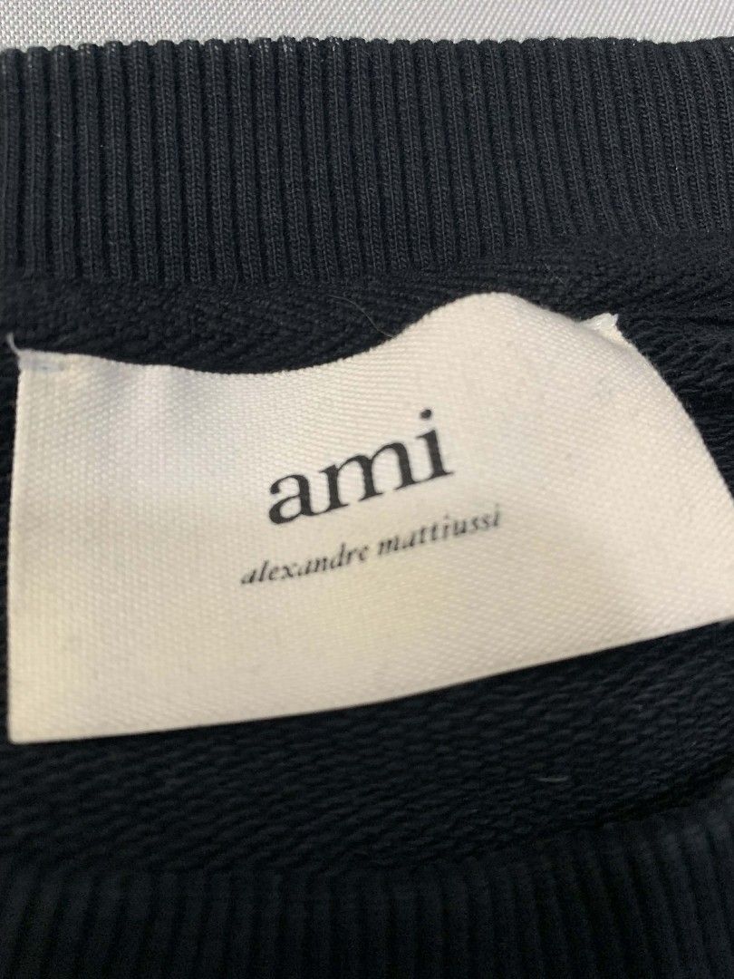 Ami paris black sweater (Category: Coats, Jackets and Outerwear) located in Manila. Submitted by cold_stuff (Listing ID 1424670228, Image 3). Description: Good as new Large to XL fittings 24x28.