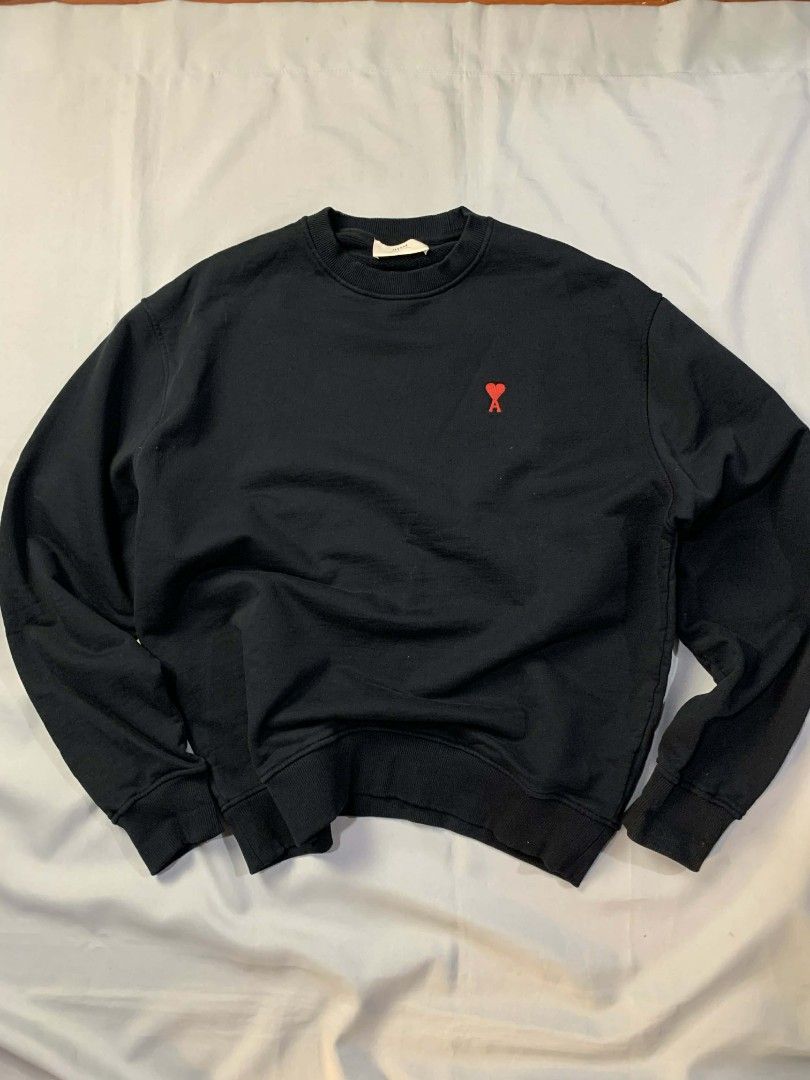 Ami paris black sweater (Category: Coats, Jackets and Outerwear) located in Manila. Submitted by cold_stuff (Listing ID 1424670228, Image 1). Description: Good as new Large to XL fittings 24x28.