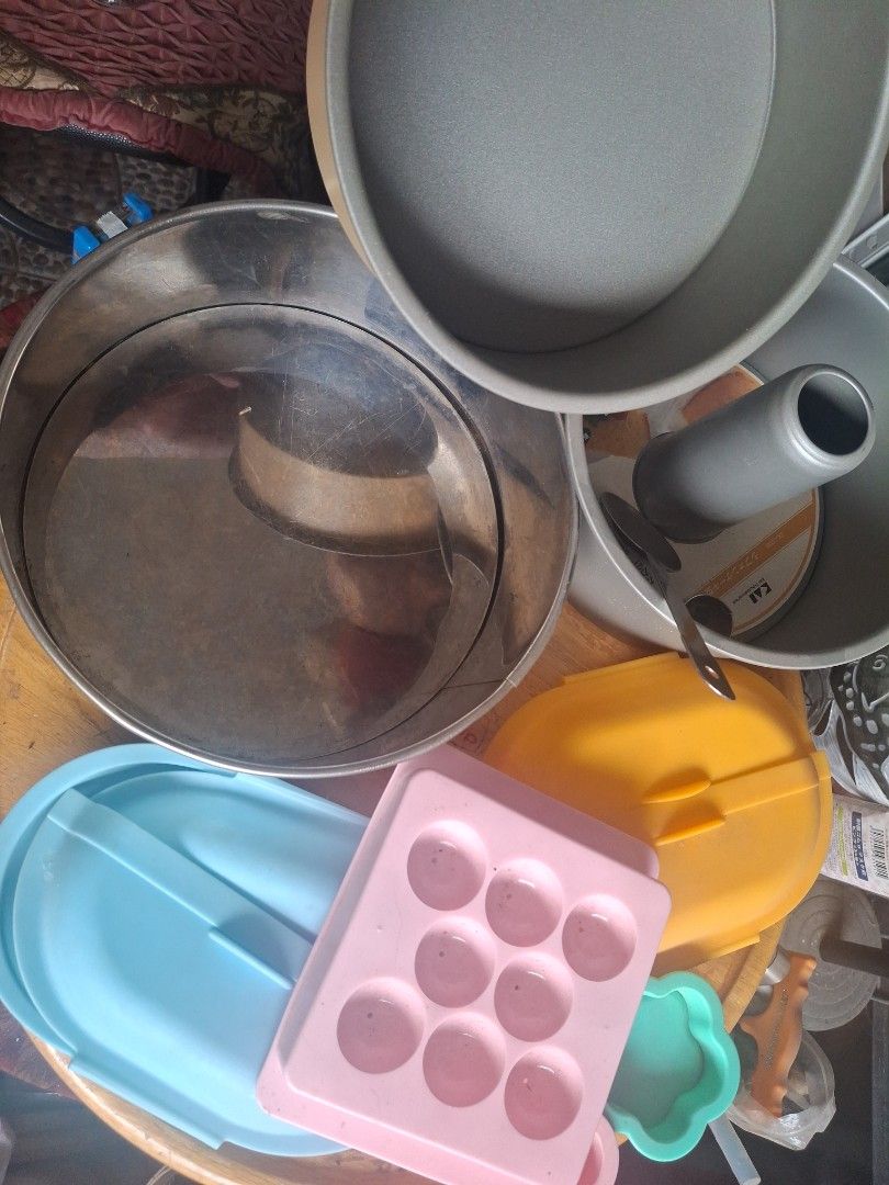 Baking Pans and Molds Set (Category: Bakeware) located in Manila. Submitted by youngcloud_b1fffa (Listing ID 1424584145, Image 1). Description: Baking Equipment Take All... Japan Surplus Items "R&B Mix Japan Surplus Items".