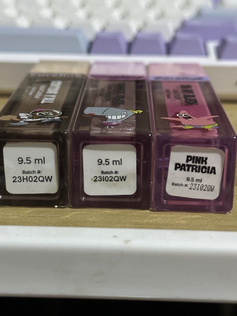 Careline Liquid Blush, Contour & Highlighter (Category: Makeup) located in Manila. Submitted by charlixcx21 (Listing ID 1424637836, Image 2). Description: Selling Careline contour, blush and highlighter as bundle for ₱500 nalang. used twice only! swatch lang.