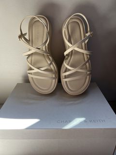 (Category: ) located in . Submitted by eya_preloved (Listing ID 1424546643, Image 1). Description: .