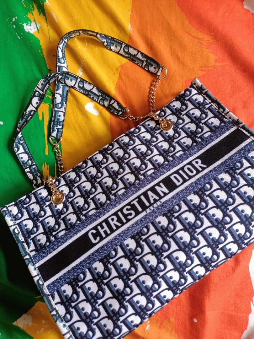 Christian dior (Category: Luxury Bags & Wallets) located in Santa Rosa. Submitted by hitoriko (Listing ID 1424554132, Image 3). Description: This item is class A and not the original dior bag so it's cheap. but it is not ukay-ukay.