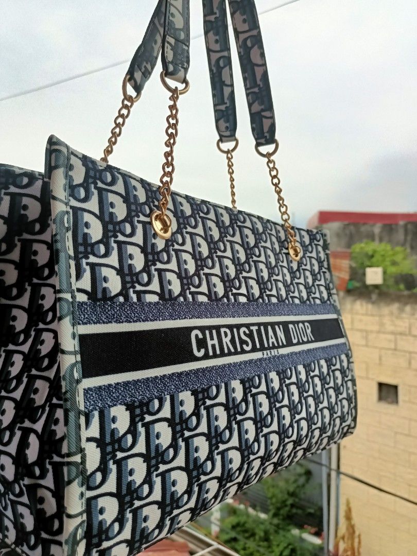 Christian dior (Category: Luxury Bags & Wallets) located in Santa Rosa. Submitted by hitoriko (Listing ID 1424554132, Image 2). Description: This item is class A and not the original dior bag so it's cheap. but it is not ukay-ukay.