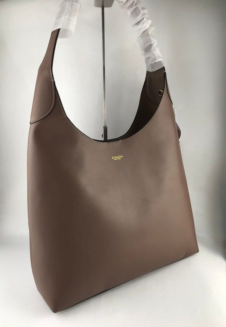 COACH Brooklyn Shoulder Bag size 39 Maple color (Category: Luxury Bags & Wallets) located in Manila. Submitted by lux.mith (Listing ID 1424692416, Image 1). Description: 👌BRAND NEW 🛵COD VIA LALAMOVE / SHIPPING NATIONWIDE 📦WITH PAPER BAG, DUST BAG & CARE CARD 💯LEGIT & TRUSTED ‼️LIMITED STOCKS OWNED BY @LUXMITH.