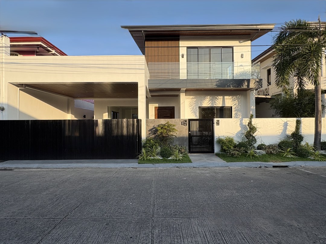 (Category: ) located in . Submitted by blesshomes.09178444676 (Listing ID 1424671819, Image 1). Description: .
