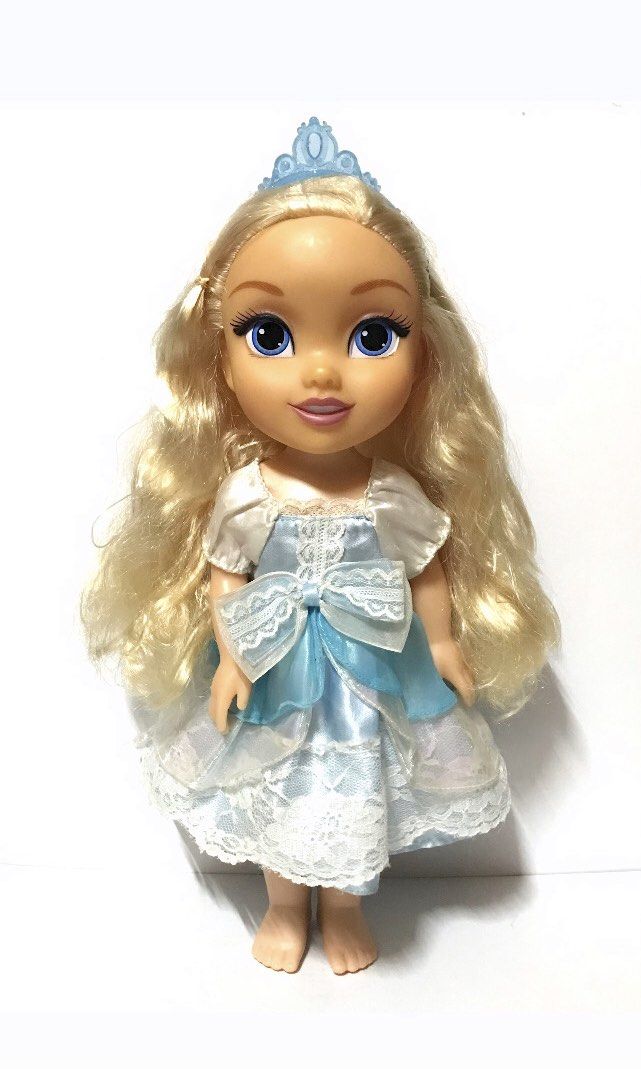 Disney Animators' Cinderella 14 inches (Category: Figurines & Statues) located in Manila. Submitted by iyasellsph (Listing ID 1424629324, Image 2). Description: Disney Animators' Cinderella 👈for photos Very pretty! Cinderella Animators' Doll with Disney markings 14 inches tall Vinyl- hard plastic Long blonde hair with subtle waves Comes with her original ice-blue tiara Make up intact Blue satin and lace dress by Pilot Ink Co. Ltd. No shoes (lost