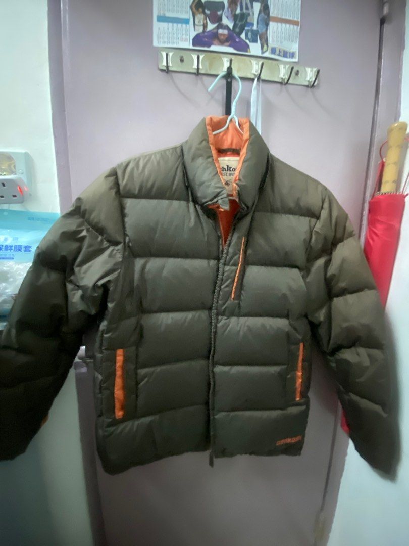 Down Jacket （分類：外套及戶外衣服）位於 Hong Kong。 由 Jheane 提交（商品編號 1424524256，圖片 1）。簡介： Down jacket, waist adjustable, small to medium size.OSHKOSH brand name, combination of brown and orange inside。
