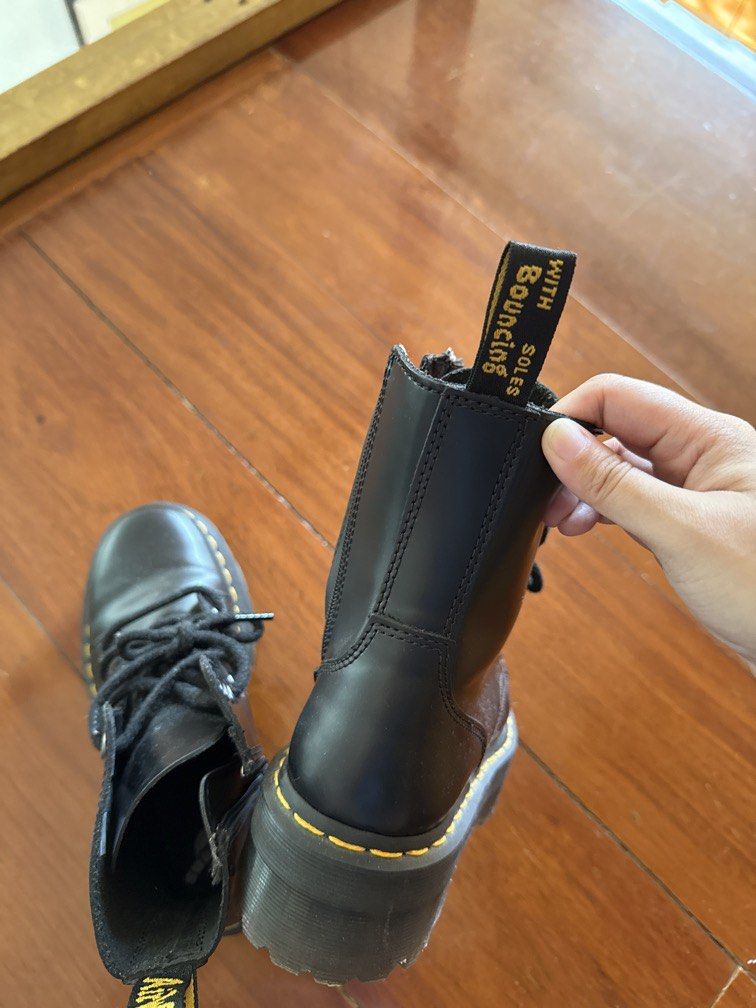 Dr. Martens jadon boots platform dr martens (Category: Boots) located in Quezon City. Submitted by gon.zie (Listing ID 1424527603, Image 3). Description: Retails for 10k+ Used once or twice only, no heel drag No box Slightly nego.