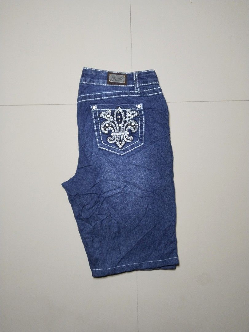 EARL JEAN Y2K DENIM SHORTS (Category: Shorts) located in Dumaguete. Submitted by rommel159 (Listing ID 1424586023, Image 3). Description: EARL JEAN Y2K DENIM SHORTS Waist: 30-32 Length: 19.5 Leg Opening: 8.5 Issue: Lost 4 rhinestones Location: Dumaguete Negros Oriental.