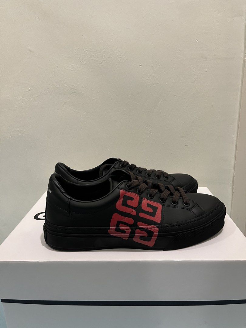 Givenchy (Category: Dress shoes) located in Merlimau. Submitted by ngamsoithrift (Listing ID 1424683760, Image 3). Description: Givenchy Size 39 Rm2000(nego) Postage+Rm8(SM)&+Rm15(SS) or dfod No refund .