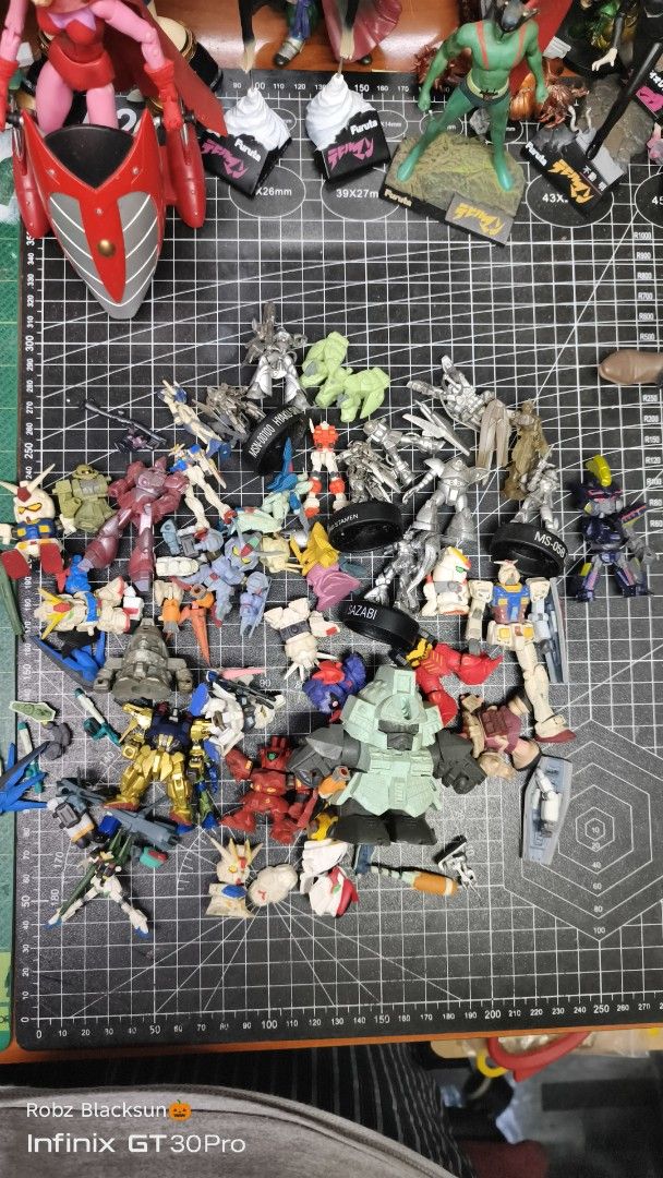 Gundam mini scrap (Category: Gundam & Model Kits) located in Tanza. Submitted by robzblacksun (Listing ID 1424581608, Image 1). Description: Gundam scrap set as is condition.