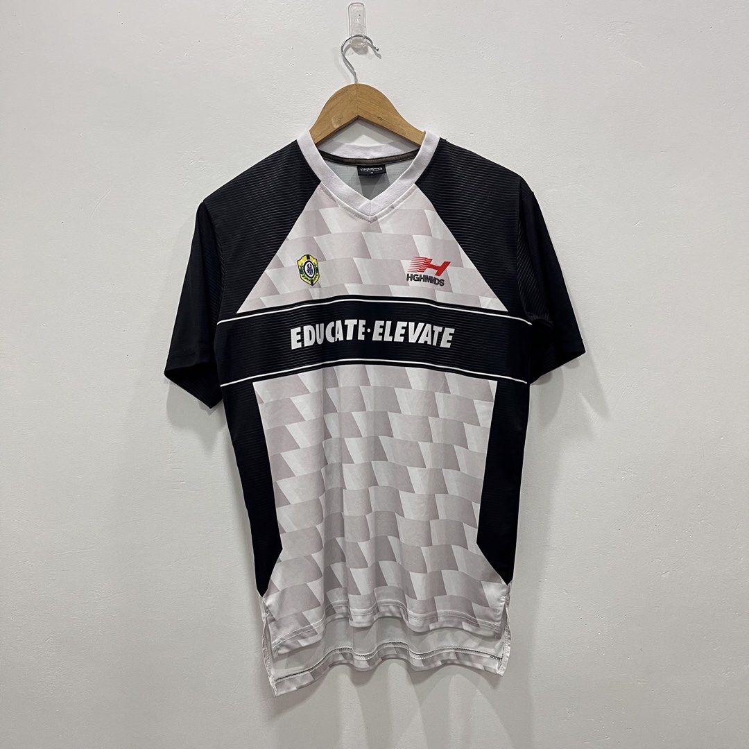 Highminds football Jersey (Category: Activewear) located in Rodriguez. Submitted by jesssssy23 (Listing ID 1424562595, Image 1). Description: Authentic Used Good Condition Medium on tag, fits small 20” Width 26” Length .