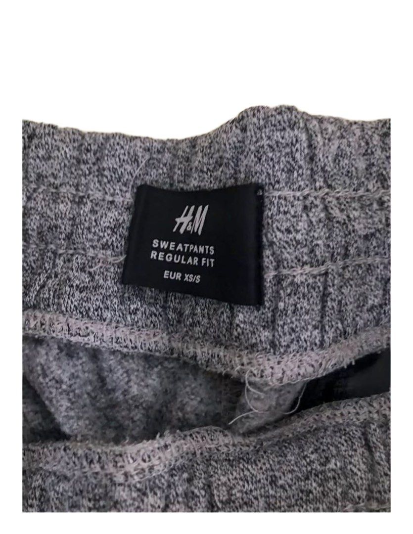 H&M Sweatpants (Category: Other Bottoms) located in Makati City. Submitted by things77 (Listing ID 1424564902, Image 3). Description: - H&M gray sweatpants - Size: XS/S - Features: - Drawstring waist - Pockets (front and back) - Regular fit - Material: Soft knit fabric W: 30 inches H: 36.5 inches.