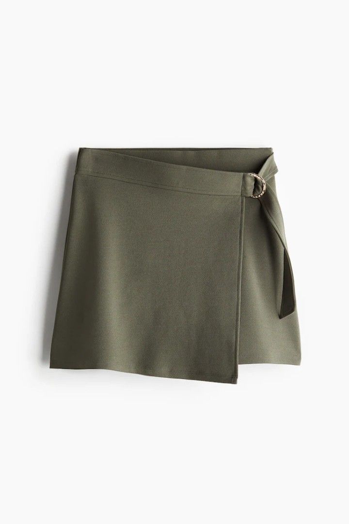 H&M Wrap Skort - Olive/Dark/Army Green (Category: Skirts) located in Manila. Submitted by spacetobreathe (Listing ID 1424570251, Image 1). Description: .