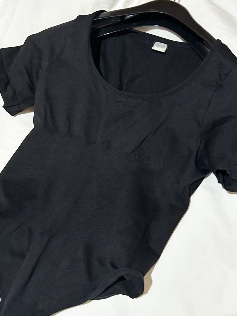 Hottie Diary Black Shapewear Bodysuit [S] (Category: Others Tops) located in Caloocan City. Submitted by ctrl12 (Listing ID 1424640431, Image 2). Description: - Black bodysuit - Crew neck - Short sleeves - Smooth, stretchy fabric - Solid black color MOP: GCash MOD: J&T / Lalamove.