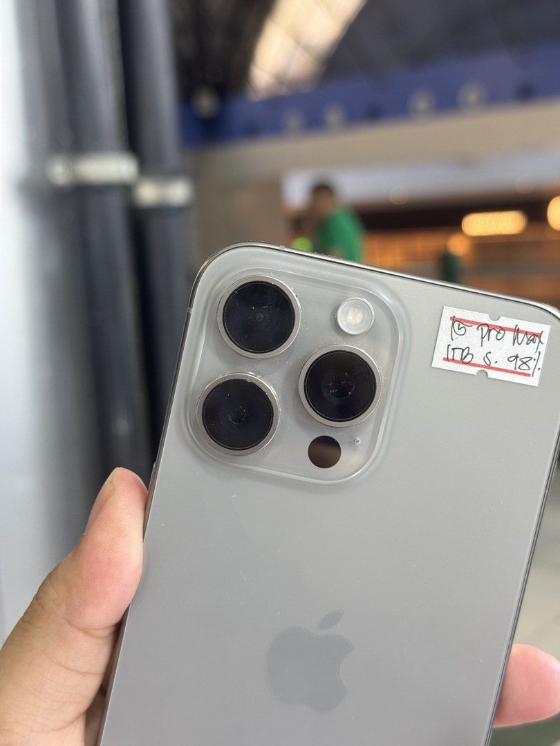iPhone 15 Pro Max 1TB Smartlock No Issue Secondhand (Category: iPhone 15 Series) located in Pasig City. Submitted by FarAndRayShop (Listing ID 1424573717, Image 2). Description: OPEN FOR SWAP/SELLING/BUYING (RFS: Buy and Sell) Price: 47,499 iPhone 15 Pro Max 1TB •SMARTLOCK •NO HIDDEN ISSUES •TEST TO SAWA •Authentic Phone Physical store in Greenhills Shopping Center XD-07 Stall Number Look For Rayray Or Anika NO CASH INSTALLMENT We are open also f