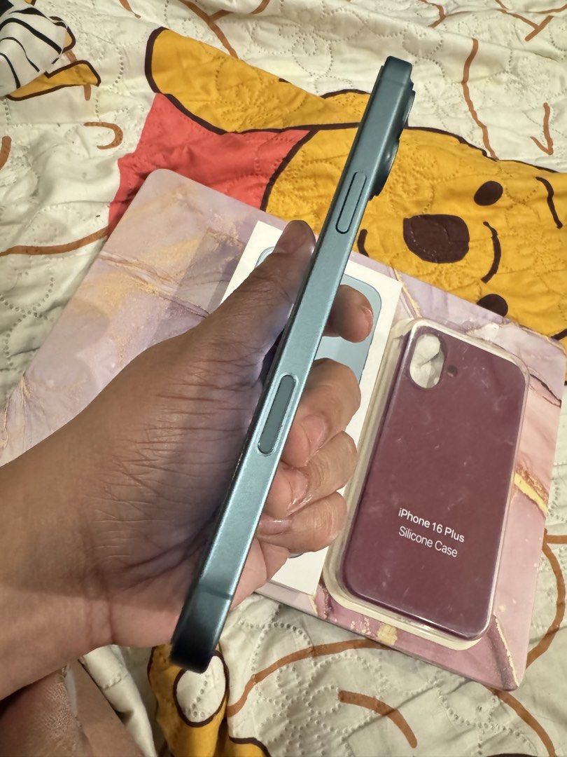 Iphone 16 plus 128gb Smartlocked- Under warranty (Category: Cases & Sleeves) located in San Pedro. Submitted by plusizzforless.ph (Listing ID 1424701692, Image 3). Description: Iphone 16 plus 128gb smartlocked 7 mos old- under warranty 100 Battery health 152 Cycle count No issues whatsoever Spare phone only- barely used Rfs: Need money Loc: San pedro Laguna.
