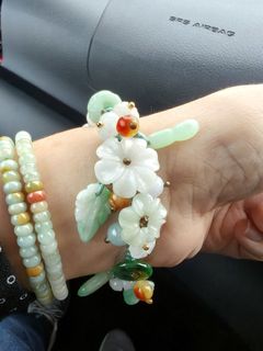 (Category: ) located in . Submitted by Twinklebibi2008 (Listing ID 1424536758, Image 1). Description: .
