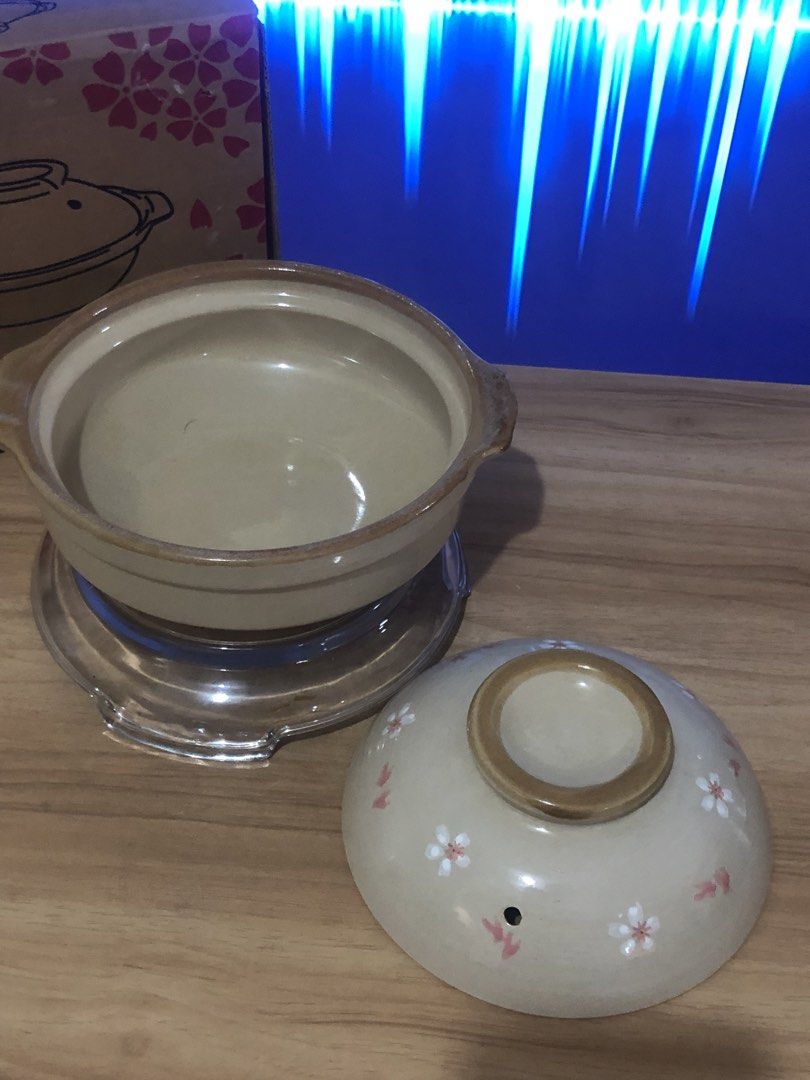 Japanese Ceramic Donabe Pot 17cm (Category: Other Kitchenware & Tableware) located in Quezon City. Submitted by unique_vintage_shop (Listing ID 1424538231, Image 3). Description: P300 - 17cm Japanese ceramic donabe pot - Features a lid with a vent hole - Decorated with delicate floral patterns - Suitable for cooking and serving Message me if you are interested. Thanks.💕.