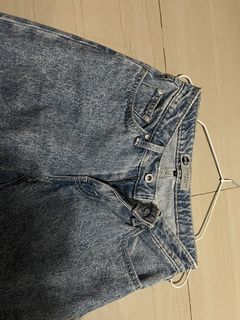 (Category: ) located in . Submitted by sellingmyextrastuffs (Listing ID 1424574449, Image 1). Description: .