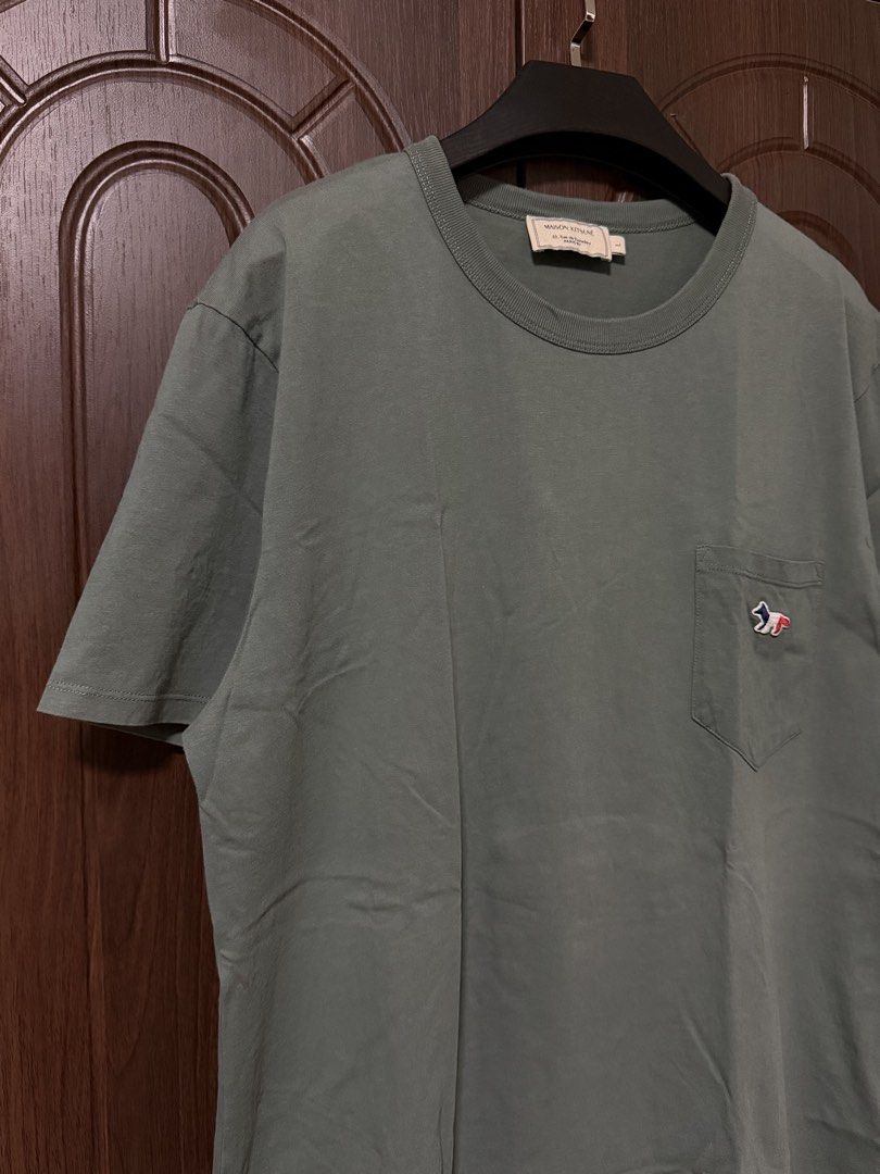 Maison Kitsune - Tricolor fox patch pocket shirt (Category: Tshirts & Polo Shirts ) located in Tarlac. Submitted by random.stufff (Listing ID 1424636878, Image 2). Description: Maison Kitsune Pocket T-Shirt Size large Width: 21 inches Length: 28.5 Inches 9/10 condition, Presentable No issue - ₱1,000 free shipping Tarlac area.