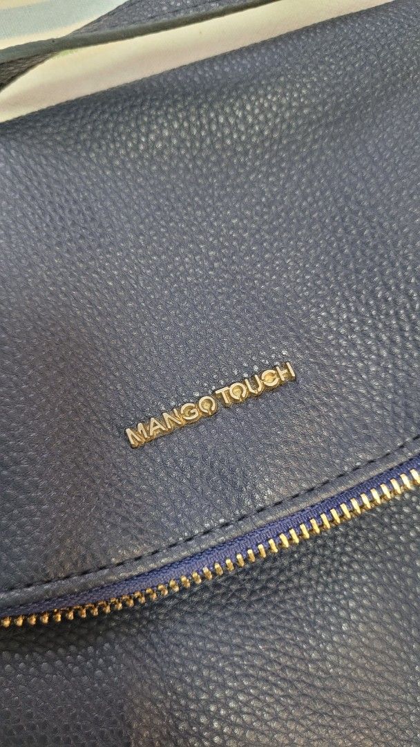 Mango Touch Cross Body (Category: Cross-body Bags) located in Las Pinas. Submitted by declutterthevault (Listing ID 1424548776, Image 3). Description: - Used thrice only - Small Stain pero removable pa .