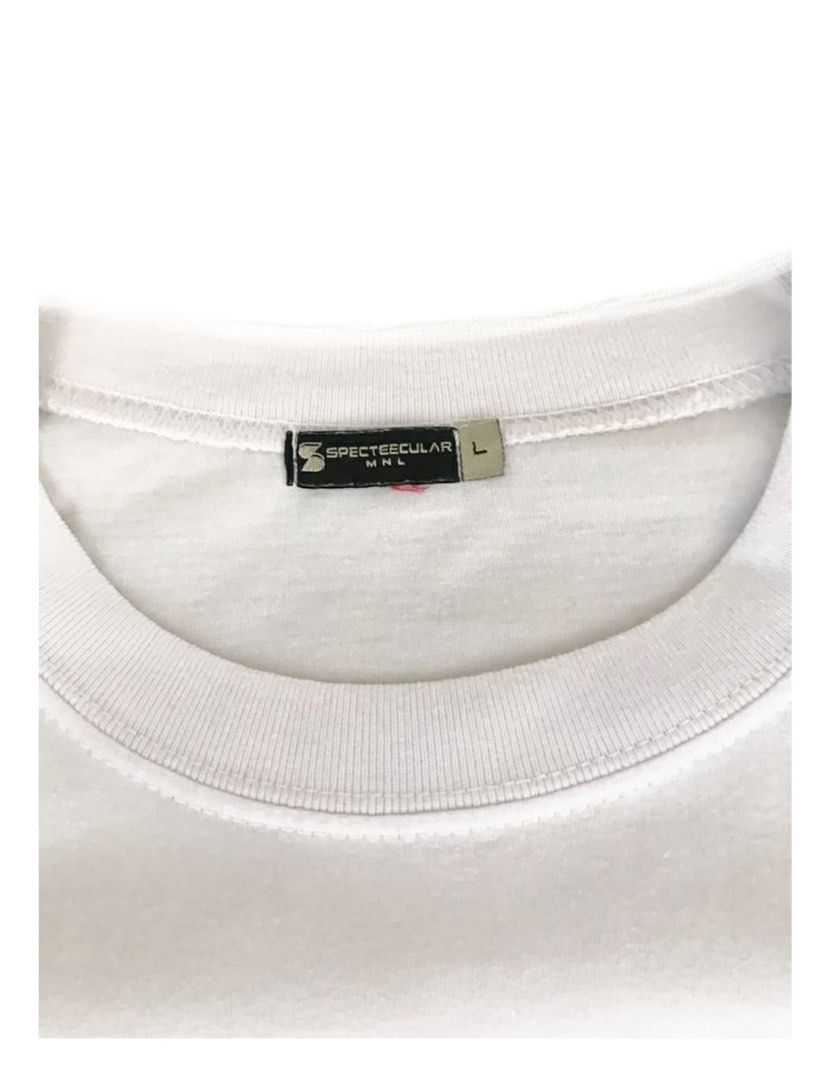 Manila Pilipinas T-shirt (Category: Tshirts & Polo Shirts ) located in Makati City. Submitted by things77 (Listing ID 1424563304, Image 2). Description: - White T-shirt - Features "Manila" arched across the chest with "Pilipinas" below. - Crew neck and short sleeves. - Size: L W: 20 inches H: 26 inches.
