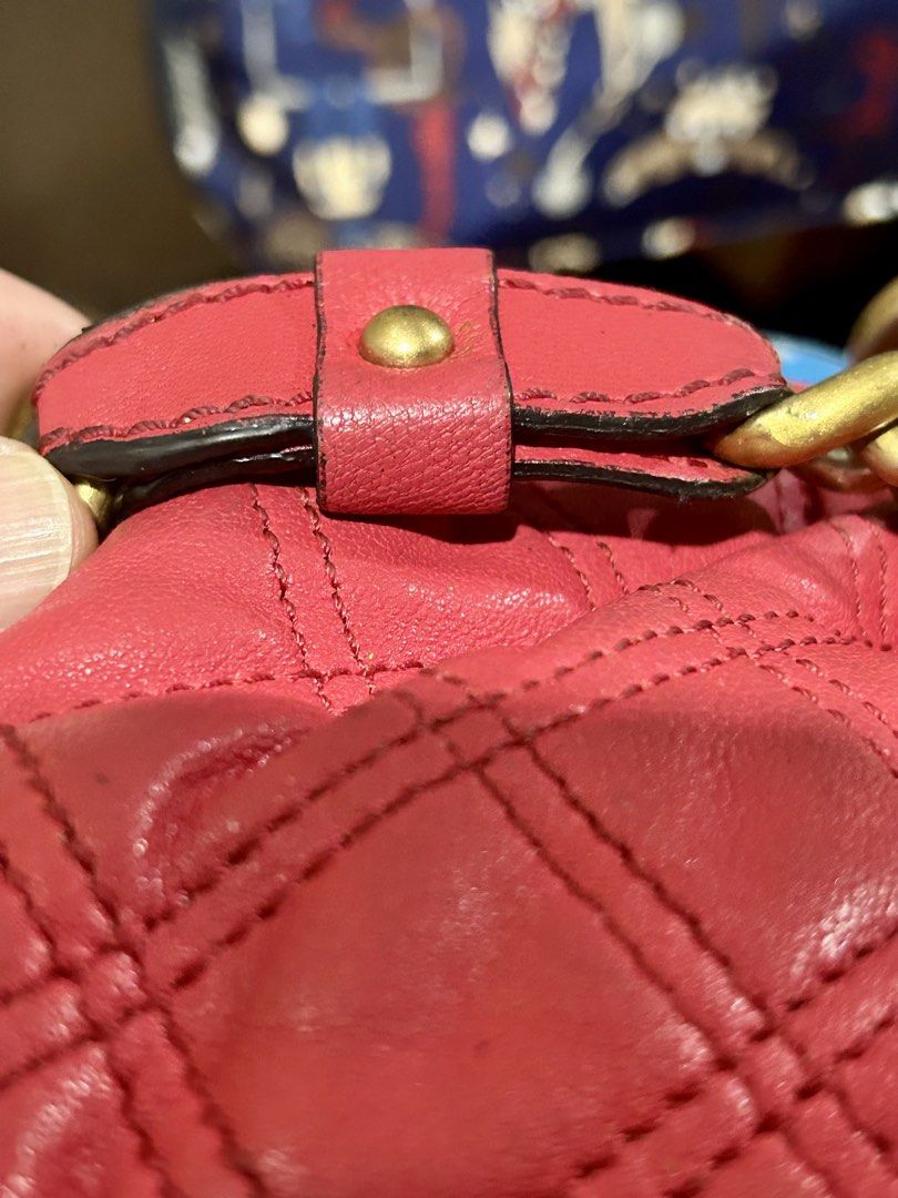 Marc Jacobs STAM bag ♥️♥️♥️ (Category: Luxury Bags & Wallets) located in Quezon City. Submitted by asiaco (Listing ID 1424609457, Image 3). Description: Pretty in RED ♥️ Authentic Marc Jacobs stam bag. Features a chain strap, kiss-lock closure, and gold-toned hardware. Includes a front zippered pocket and interior pocket. Comes with original tags. Minimal flaws, clean interior 👍🏻✔️.