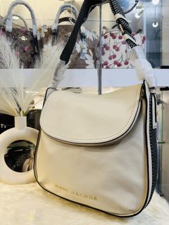 (Category: ) located in . Submitted by bagitupshopph (Listing ID 1424614557, Image 1). Description: .