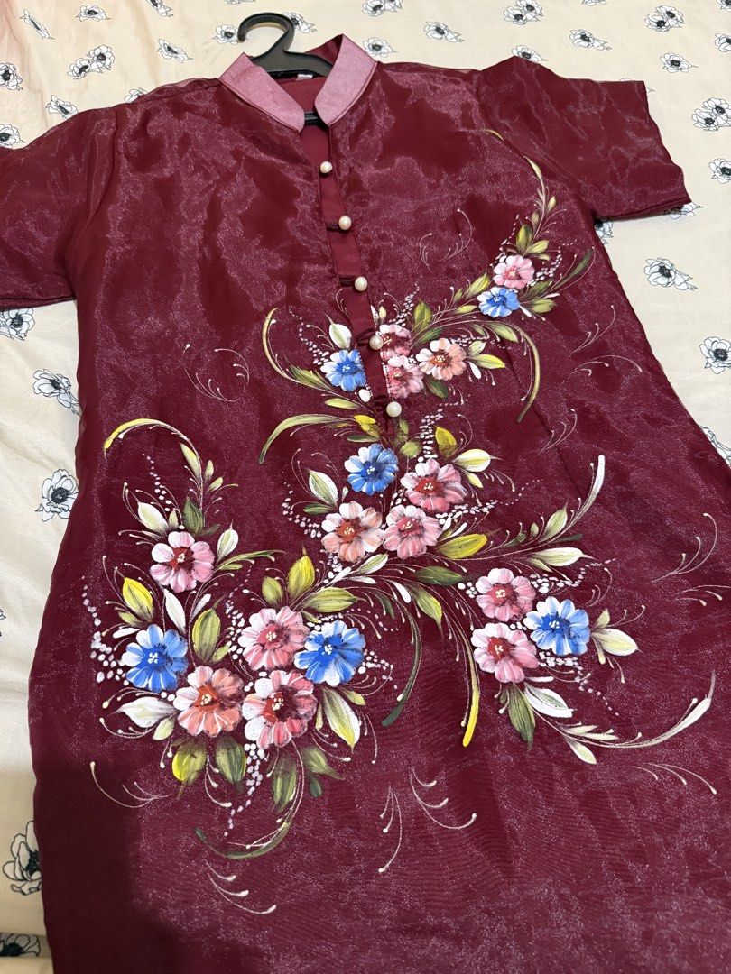 Maroon Floral Hand-Painted Dress (Category: Dresses) located in Dupax Del Sur. Submitted by k8kat (Listing ID 1424628955, Image 1). Description: .