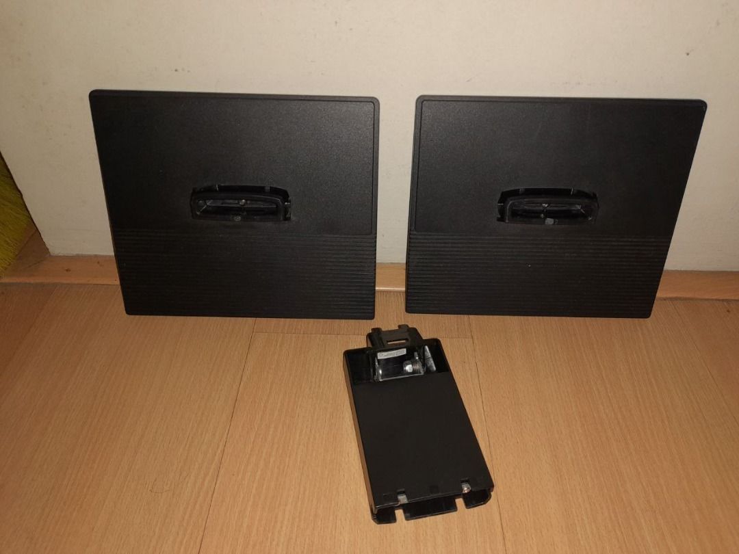 Monitor Mount/Base (Category: Monitor Screens) located in Santa Rosa. Submitted by samufm (Listing ID 1424685945, Image 1). Description: ==TAKE ALL== For Acer V206WQL (2) Base (1) Mount Price fixed. - MOP: Maya, BPI bank transfer, BDO bank transfer, PNB bank transfer, walang GCash.