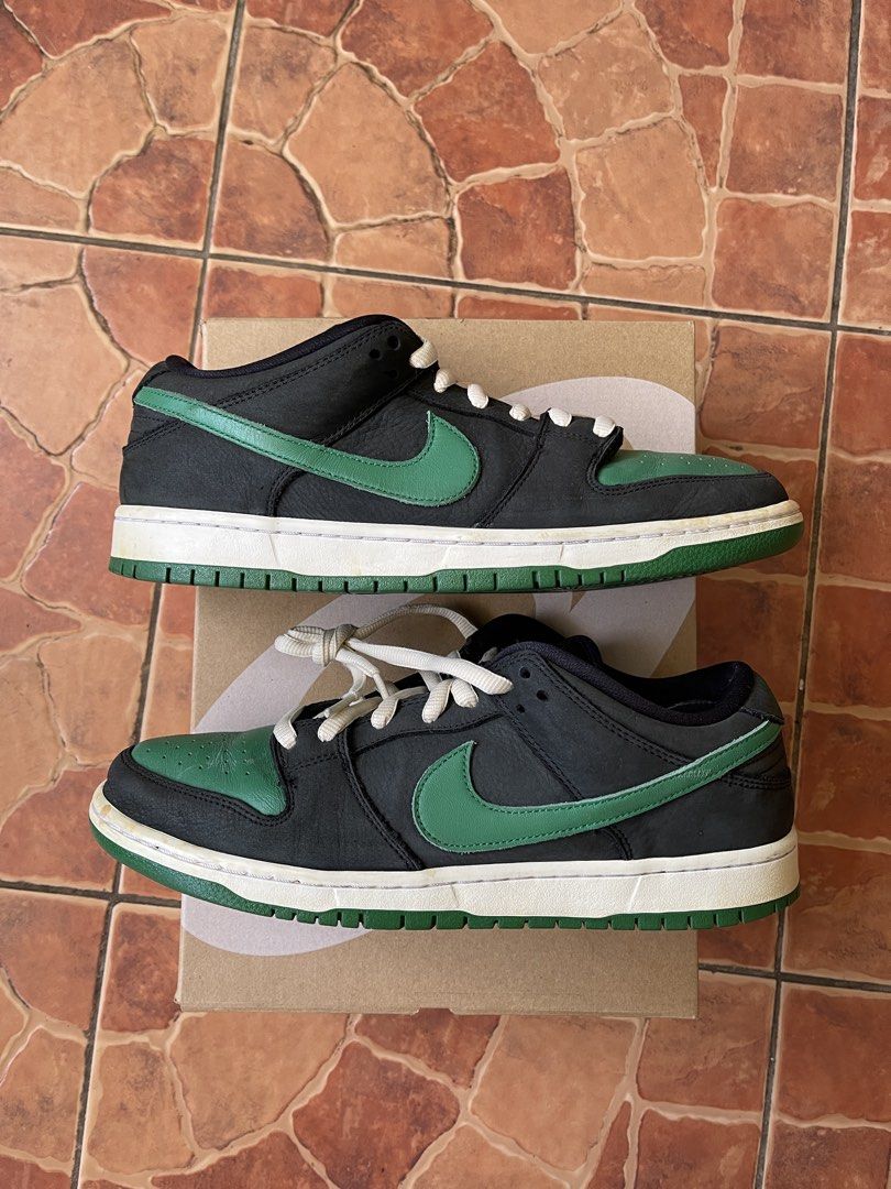 Nike Dunk Low Pro SB 'Black Pine' (Category: Sneakers) located in Pasig City. Submitted by crewkicks.ph (Listing ID 1424606487, Image 2). Description: Nike Dunk Low Pro SB 'Black Pine' Size 10US M Used No box (With free cream SB laces) ₱2,498 ONLY! FIRM.