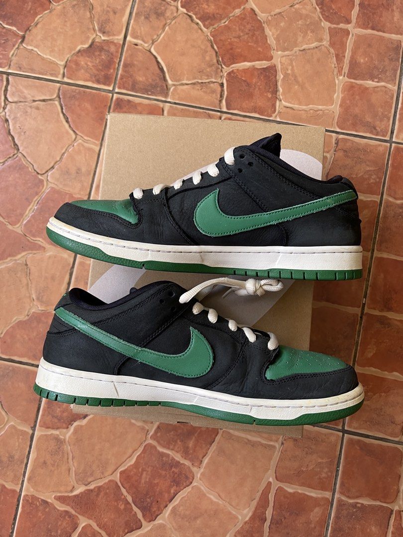 Nike Dunk Low Pro SB 'Black Pine' (Category: Sneakers) located in Pasig City. Submitted by crewkicks.ph (Listing ID 1424606487, Image 3). Description: Nike Dunk Low Pro SB 'Black Pine' Size 10US M Used No box (With free cream SB laces) ₱2,498 ONLY! FIRM.