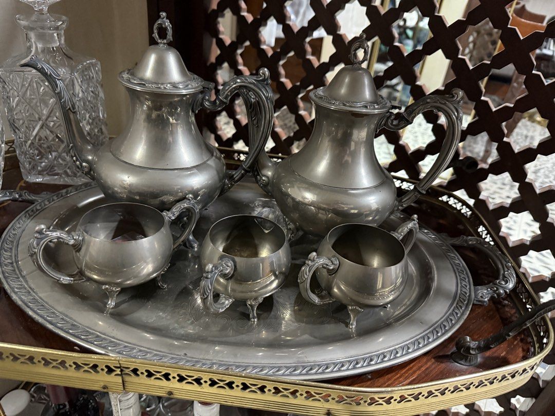 Oneida Silver Tea Set (Category: Coffee & Tea Tableware) located in Makati City. Submitted by mayiegc (Listing ID 1424627990, Image 1). Description: name your price.