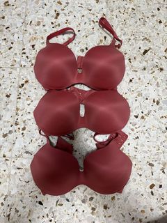 (Category: ) located in . Submitted by notesandclothes (Listing ID 1424653974, Image 1). Description: .