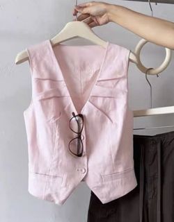 (Category: ) located in . Submitted by candydreamboutique (Listing ID 1424532017, Image 1). Description: .