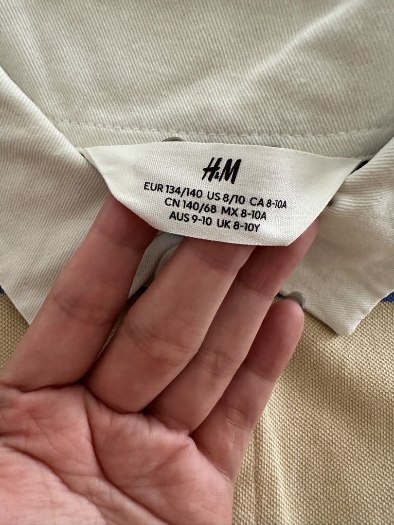 Polo shirt multicolourt | H&M (Category: Babies & Kids Fashion) located in Bacoor. Submitted by thingsforthrifts (Listing ID 1424583707, Image 2). Description: Polo shirt multicolourt | H&M 8-10 yo Like new condition SF by the buyer.