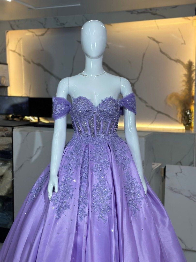 PURPLE GOWN ELEGANT FANCY OFFSHOULDER (Category: Evening dresses & gowns) located in Manila. Submitted by ragssurplus (Listing ID 1424649509, Image 3). Description: FOR R3NT FREE SIZE 📍MANILA/MANDALUYONG 2 day rent The delivery fee is not included in the rental fee 🙂 Security deposit: P500 (refundable once item is returned with no stains and flaws) Open for meet up if nearby. SF shouldered by renter. Can do same day delivery..