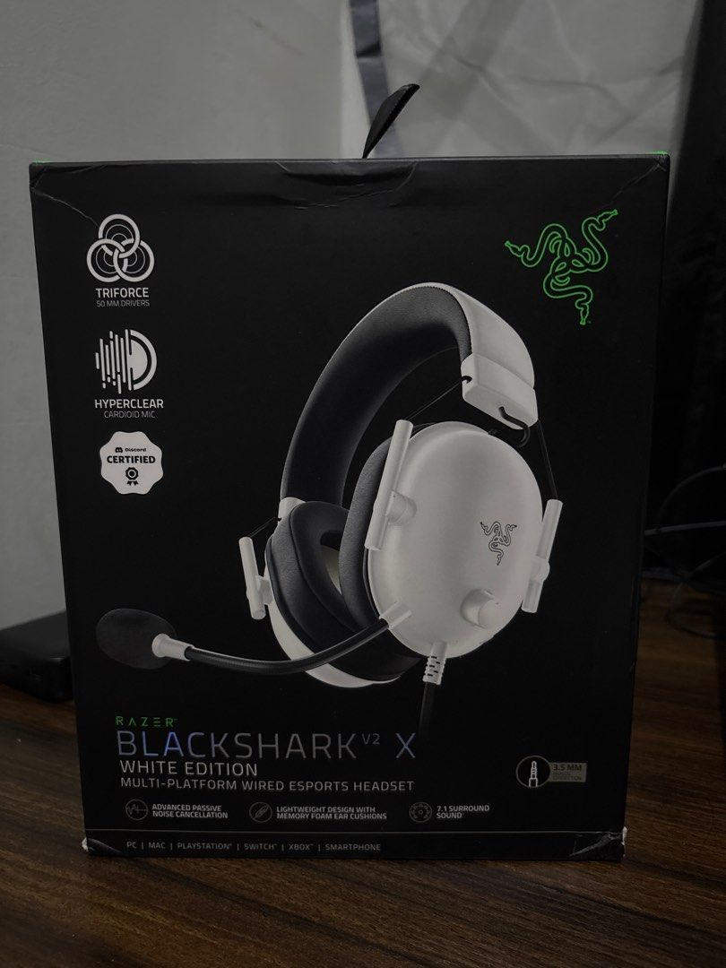 Razer BlackShark V2 X White Edition (Category: Headphones & Headsets) located in Los Banos. Submitted by bluert (Listing ID 1424627184, Image 1). Description: BlackShark V2 X Gaming Headset Lightly Used Elevate your game audio with this comfortable and powerful headset! 🔹 Condition: Lightly used, well-maintained, in excellent working condition 🔹 Model: BlackShark V2 X 🔹 Comfort: Soft memory foam ear cushions and lightweight build for long sess