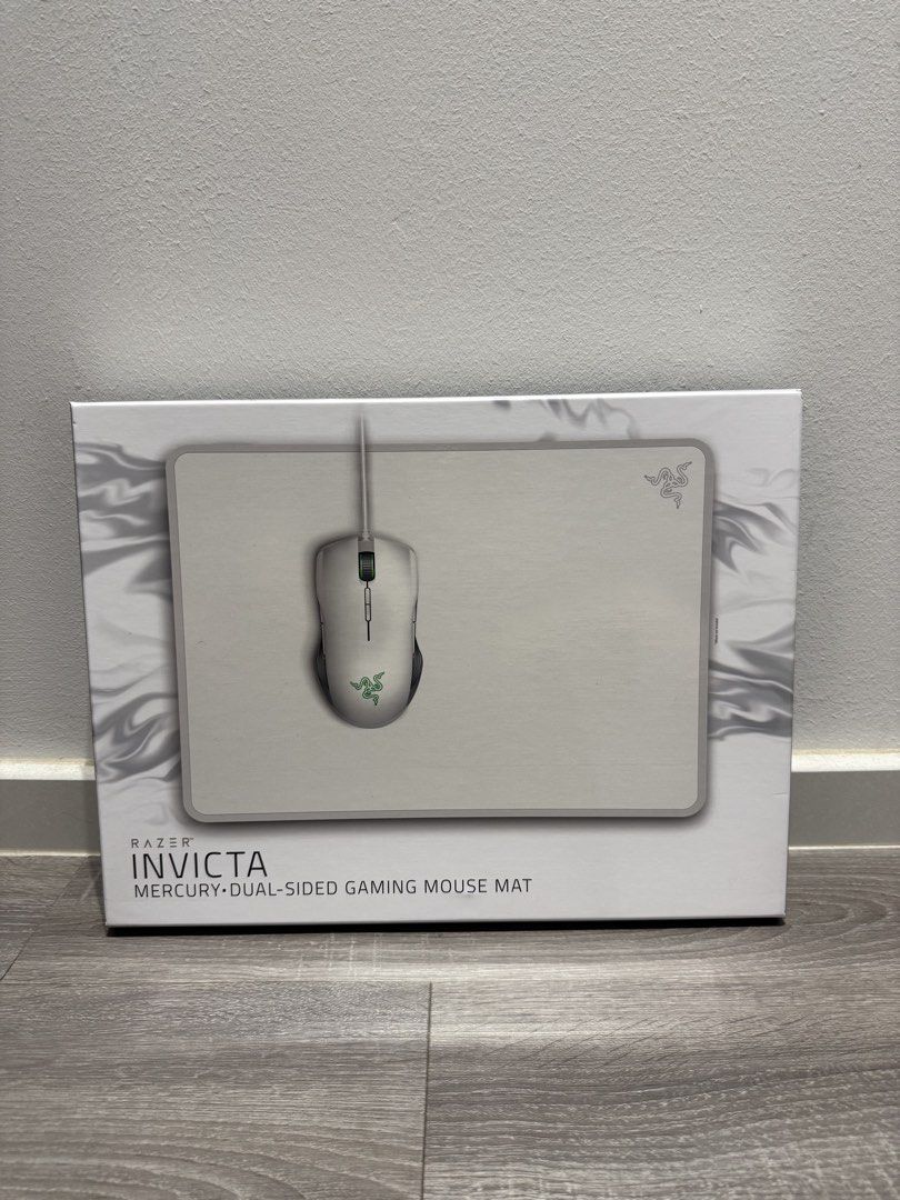 Razer Invicta Mousepad445055340989665280